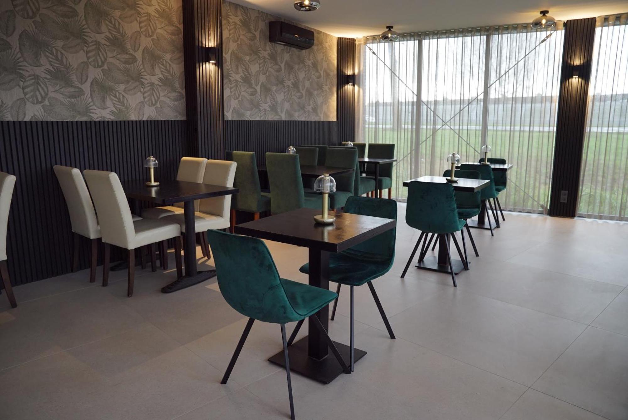 הופדורפ Ma Airport Hotel מראה חיצוני תמונה
