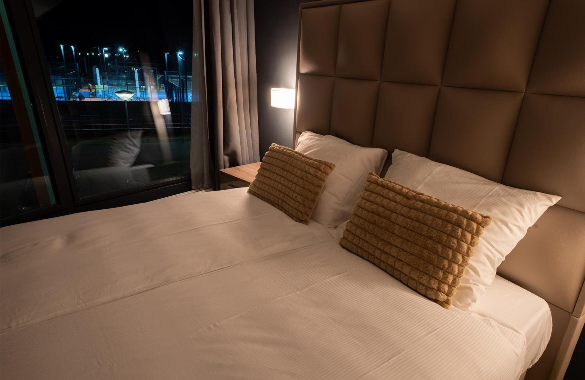 הופדורפ Ma Airport Hotel מראה חיצוני תמונה